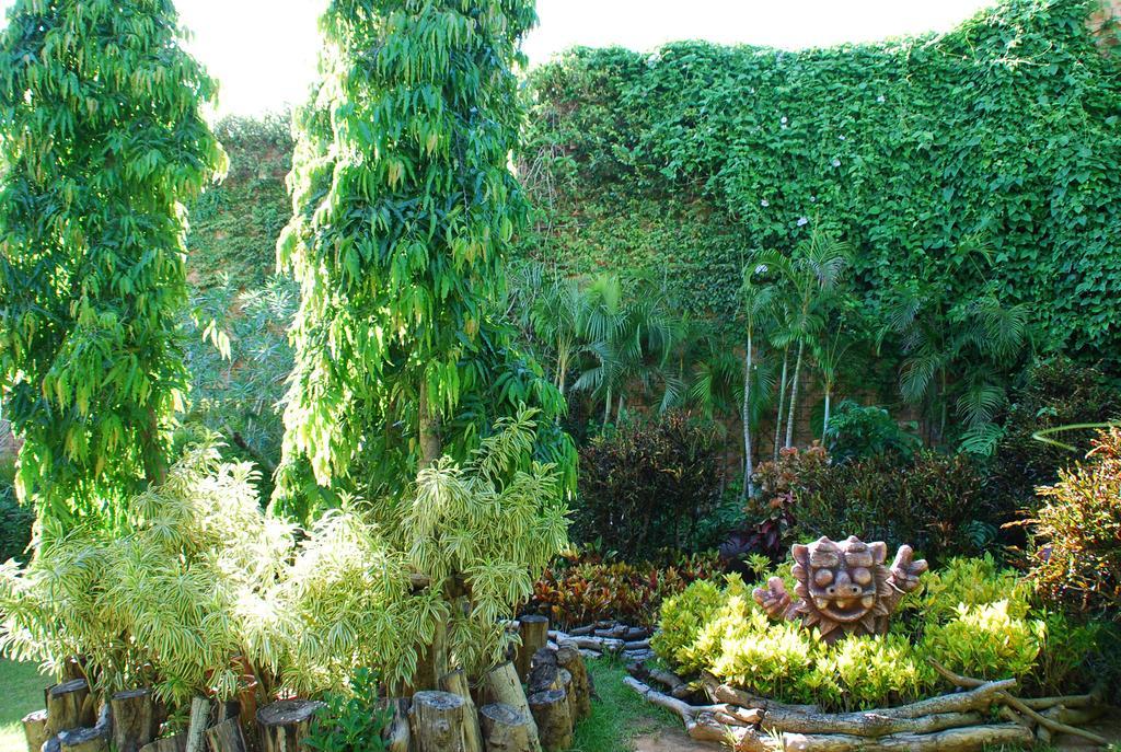 Yukurinaresort Okinawa Garden House Motobu Exteriör bild